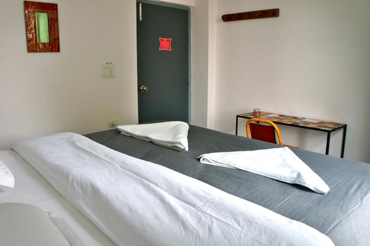 Bed And Chai - Boutique Stay & Tours New Delhi Bagian luar foto